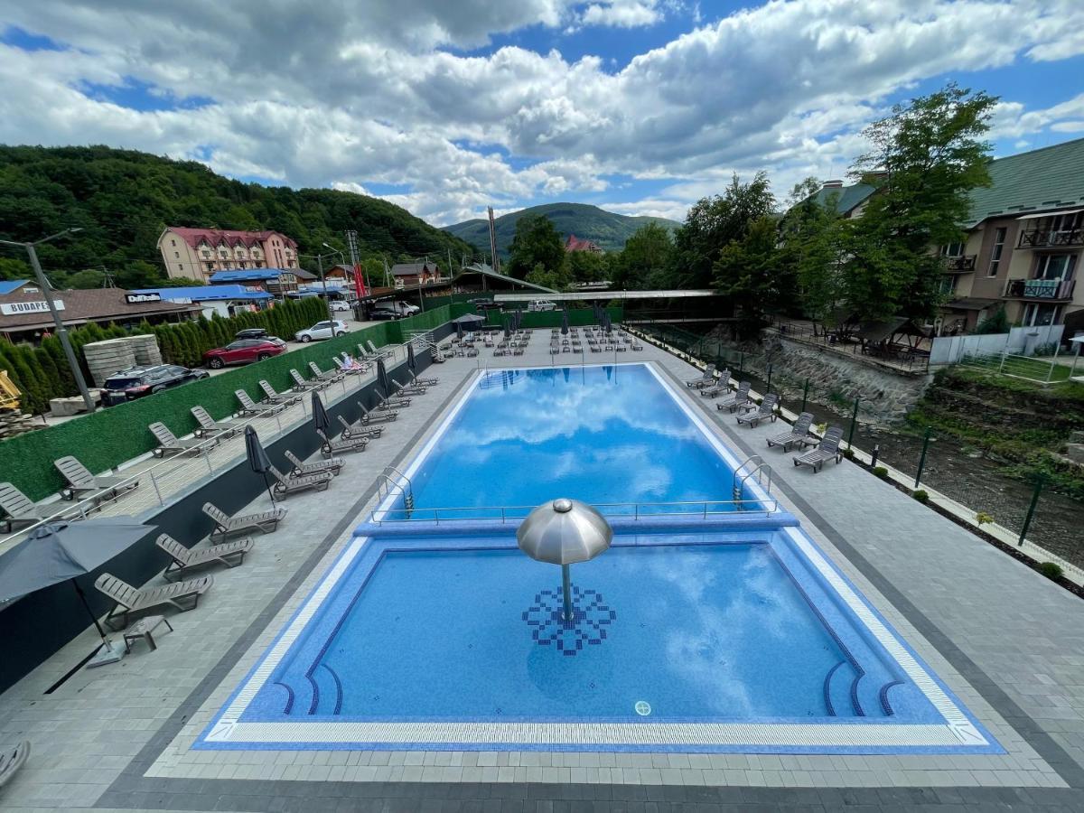Lileya Hotel Polyana  Exterior foto